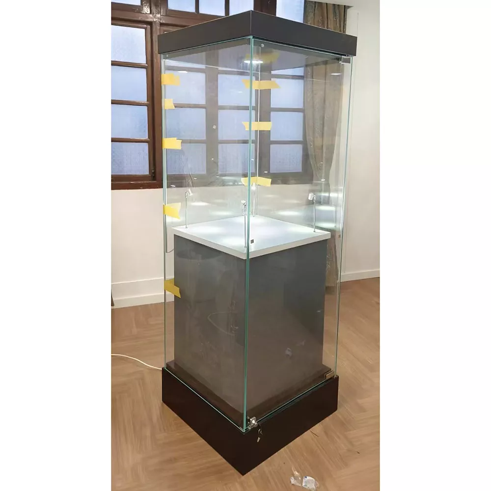 Pameran Paparan Beg Tangan Kaca