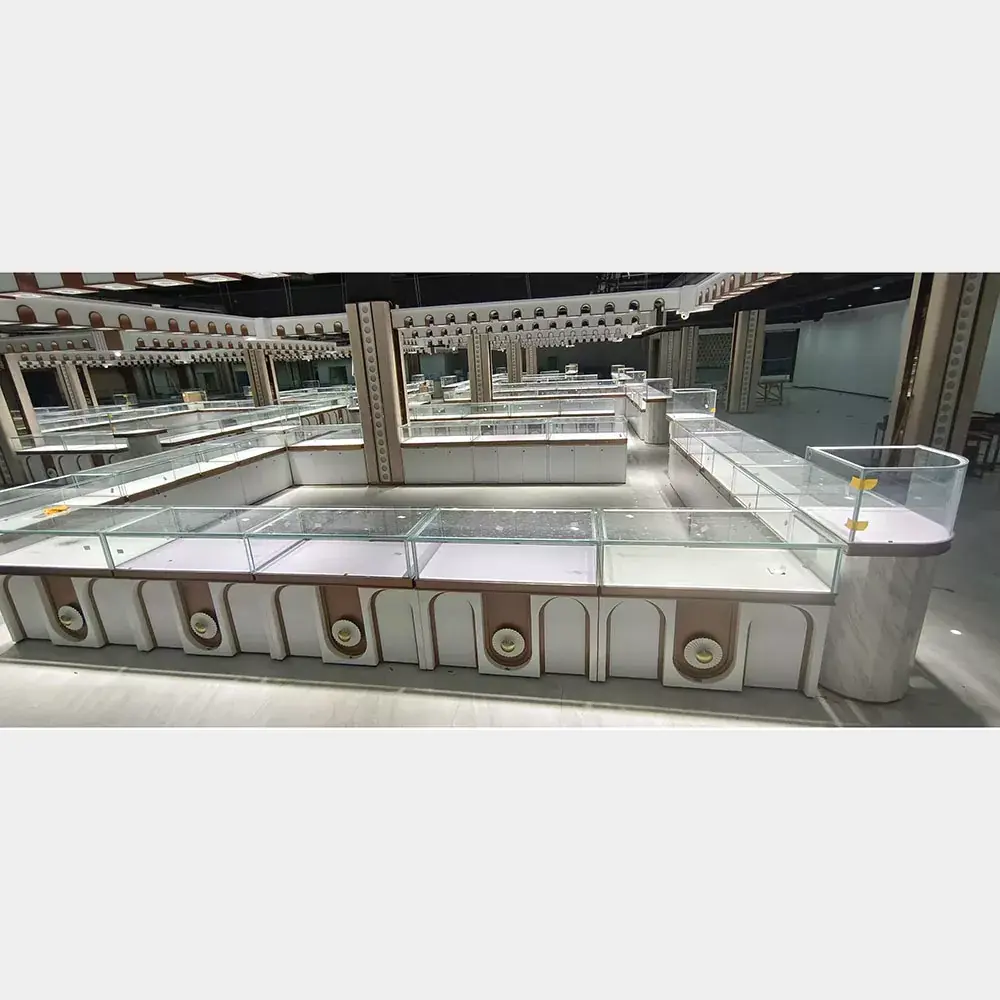 Pameran Perhiasan Menara Kaca