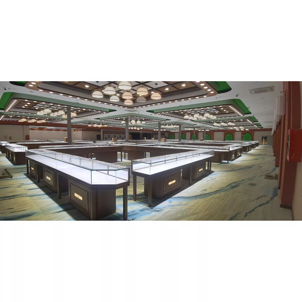 Pameran Perhiasan Menara Kayu